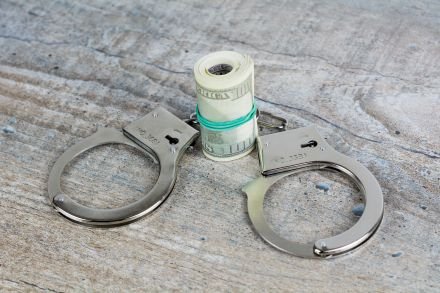 Praxisticker Nr. 832: Die wirksame und vollständige Selbstanzeige – die komplizierte Universallösung für Steuerhinterzieher